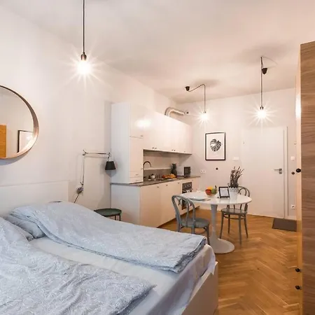 Cute Perfect For Business And Travel. * Varsóvia