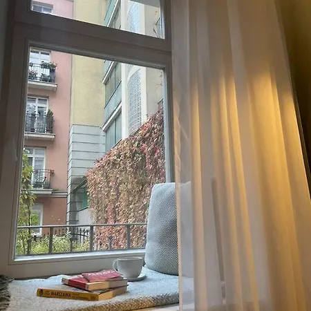 Cute Perfect For Business And Travel. * Varsóvia