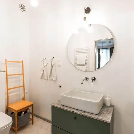 Cute Perfect For Business And Travel.